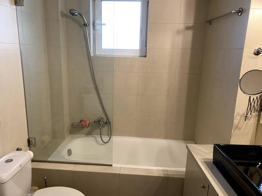 Spacious And Sunkissed 3Br & 2 Bathrooms Apartment เอเธนส์ ภายนอก รูปภาพ